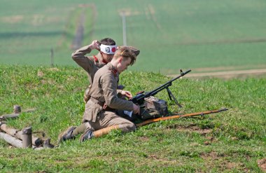 machinegunners savaş için hazırlayın