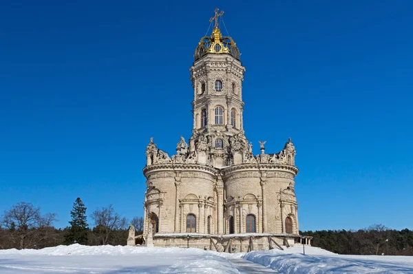 Знаменская церковь в Дубровицах — стоковое фото