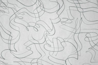 Beyaz kağıt üzerinde çift paralel siyah kalem çizgisi.                               