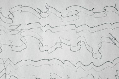 Beyaz kağıt üzerinde çift paralel siyah kalem çizgisi.                               