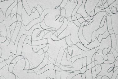 Beyaz kağıt üzerinde çift paralel siyah kalem çizgisi.                               