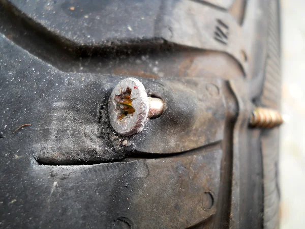 Flat tyre — Stock Photo, Image