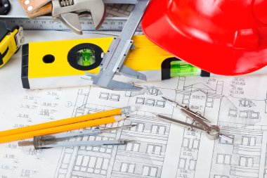 Mimar rulo ve planları.