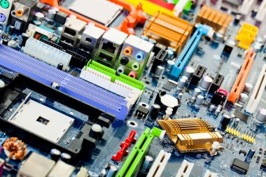 Bilgisayar anakart elektrik bileşenleri