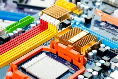 Bilgisayar anakart elektrik bileşenleri