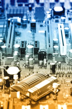 Bilgisayar anakart elektrik bileşenleri