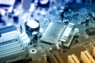 Bilgisayar anakart elektrik bileşenleri