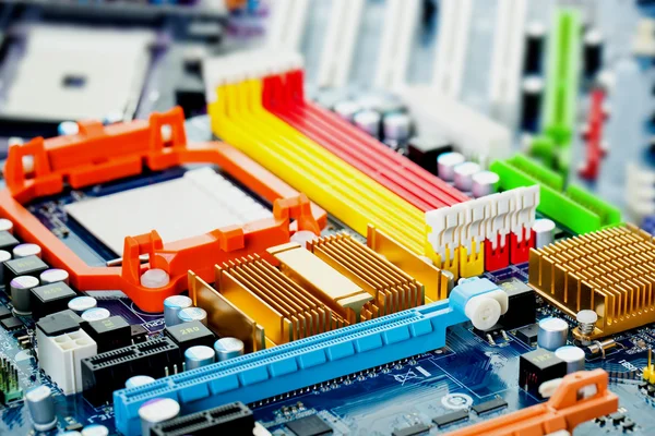 Computer moederbord elektrische componenten — Stockfoto