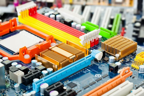 Computer moederbord elektrische componenten — Stockfoto