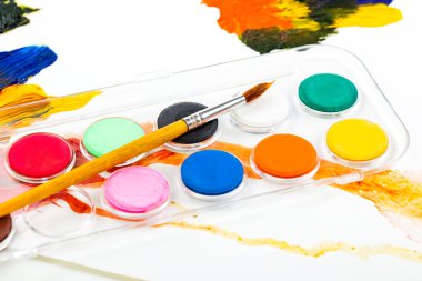 beyaz izole Boya fırçaları