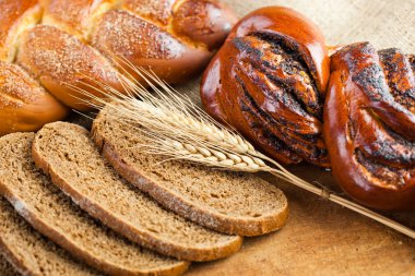 ekmek ve çavdar spikelets