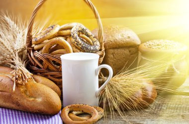 bir şişe süt ekmek