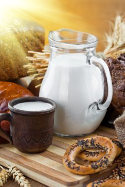 bir şişe süt ekmek