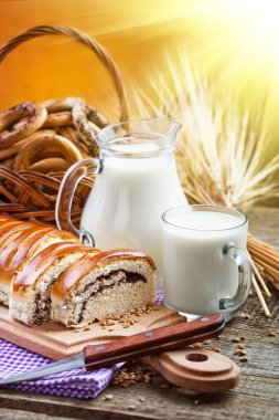 bir şişe süt ekmek