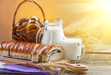 bir şişe süt ekmek