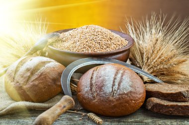 ekmek ve eski arka planda spikelets