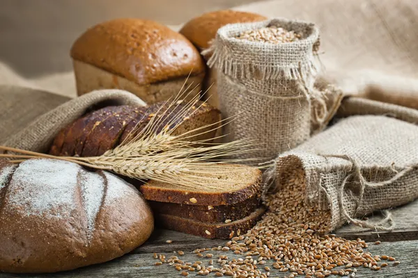 Espiguetas de pão e centeio — Fotografia de Stock