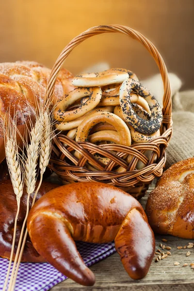 Brot und Roggen-Stacheln — Stockfoto