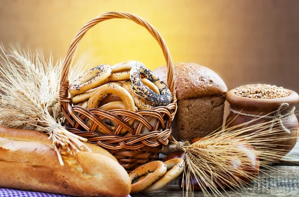 Зерно и хлеб — стоковое фото