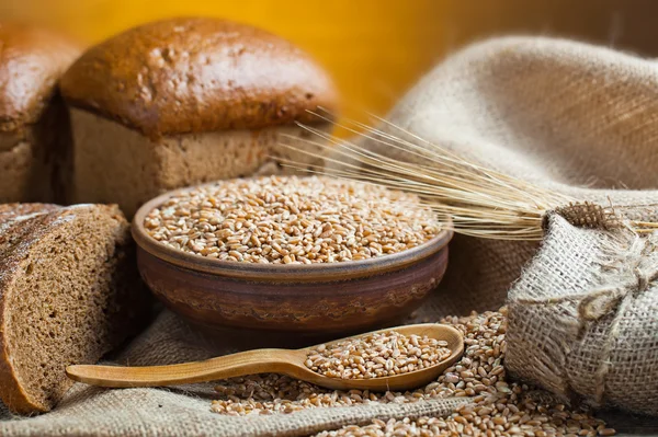 ekmek ve çavdar spikelets