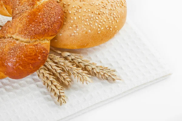 Білий хліб і вуха — стокове фото
