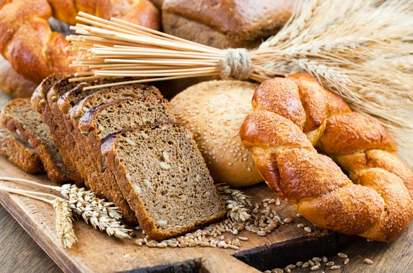 Several kinds of bread — Stock Photo, Image