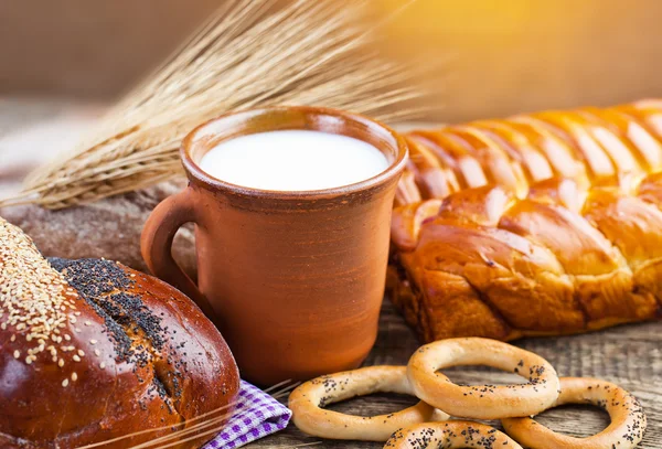 Skład chleba i mleka — Zdjęcie stockowe