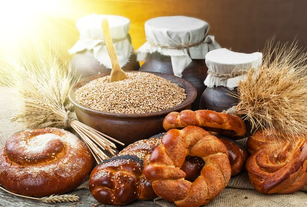 Grain and bread — Stock Photo, Image