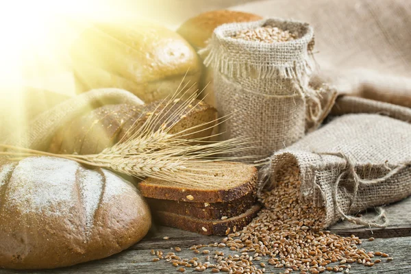 Getreide und Brot — Stockfoto