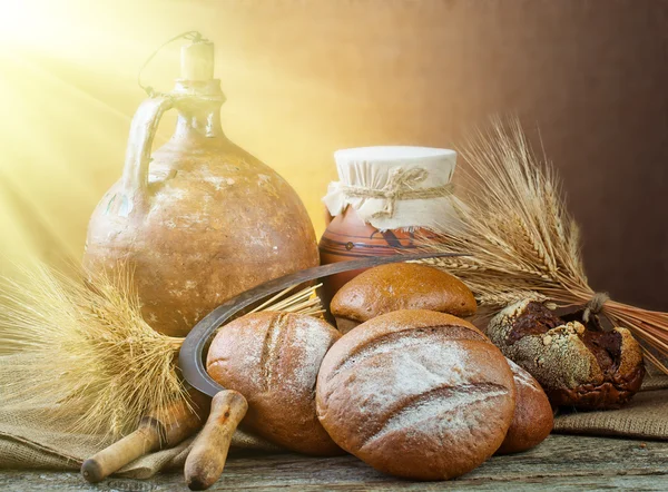 Bread rye spikelets on an old background — Stock Photo, Image