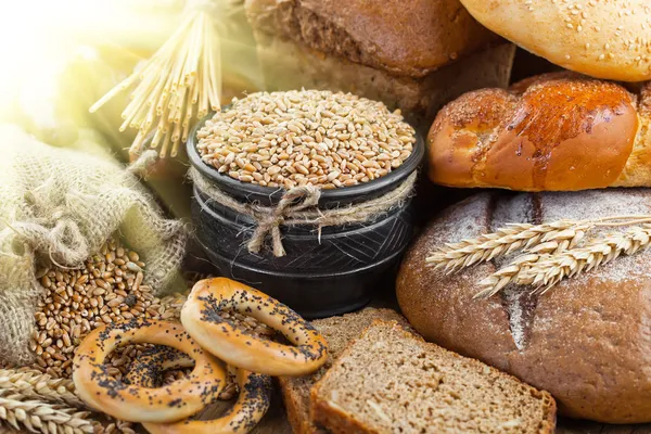 Grain and bread — Stock Photo, Image