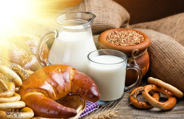 bir şişe süt ekmek