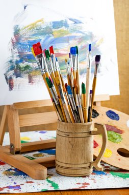 boya ve fırça kompozisyon