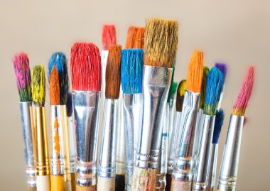 boya ve fırça kompozisyon