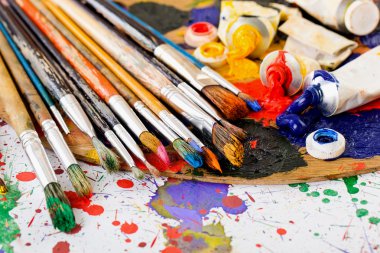 boya ve fırça kompozisyon