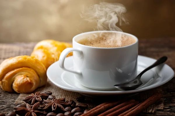 Zwarte koffie — Stockfoto