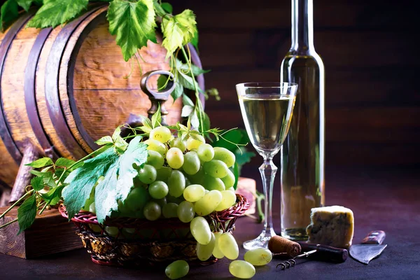 Wino Szklance Starym Tle — Zdjęcie stockowe