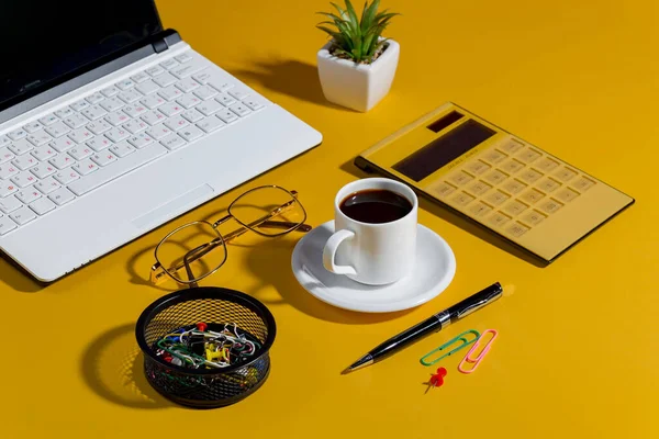 Artículos Para Negocios Colores Brillantes Oficina Sobre Mesa — Foto de Stock