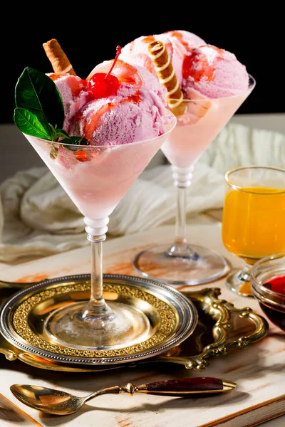 Ice Cream Table Bright Colored Background — Zdjęcie stockowe