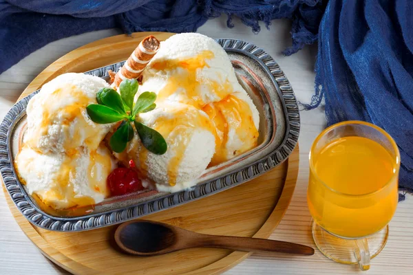 Ice Cream Table Bright Colored Background — Fotografia de Stock