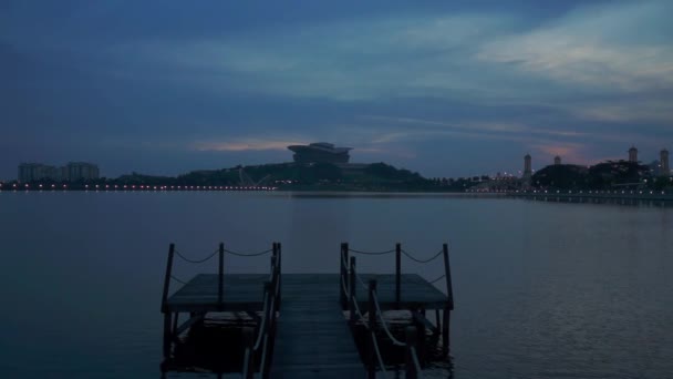 Puesta de sol en el lago Putrajaya — Vídeos de Stock