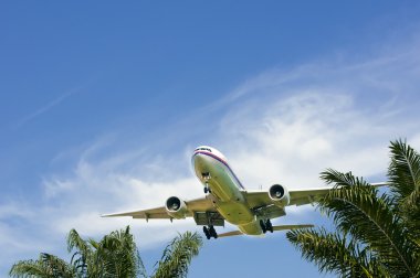 Boeing 777-2h6(er) iniş için hazır