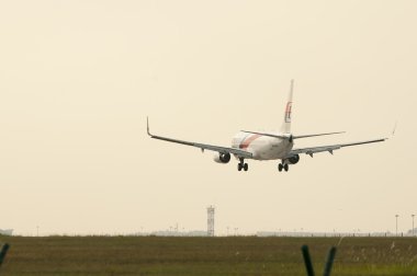 Boeing 737 iniş için hazır