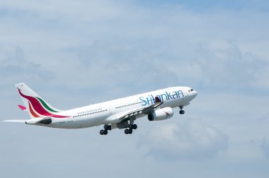 Airbus A330 Take Off clipart