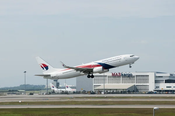 Boeing 737 Take Off — Stock Photo, Image