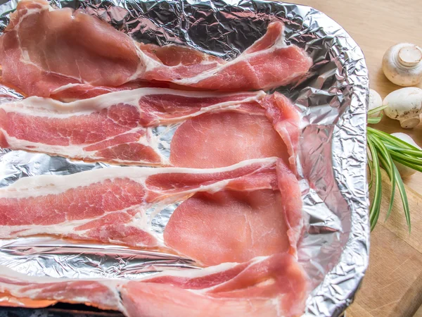 Bacon ready to bake — Stock Photo, Image