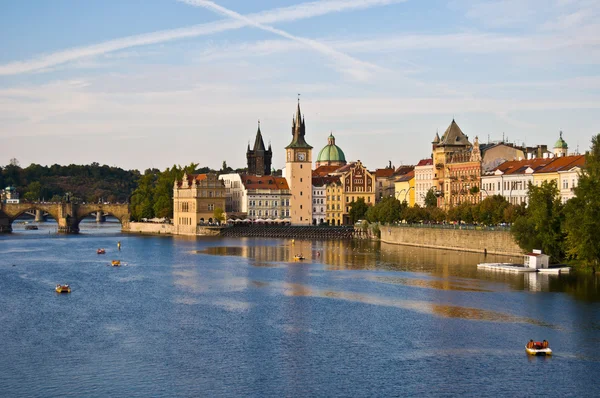 ヴルタヴァ川とプラハ — ストック写真