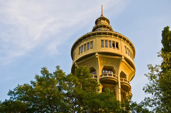 Torre de água — Fotografia de Stock