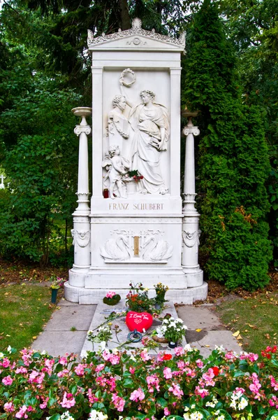Schubert's grave — Stock Photo, Image