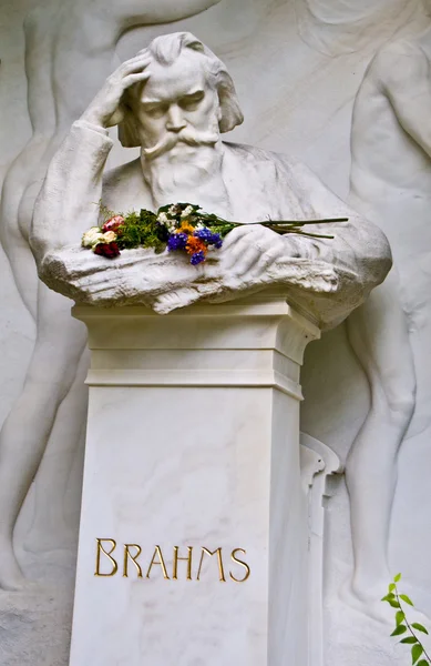 Brahms' grave — Stock Photo, Image
